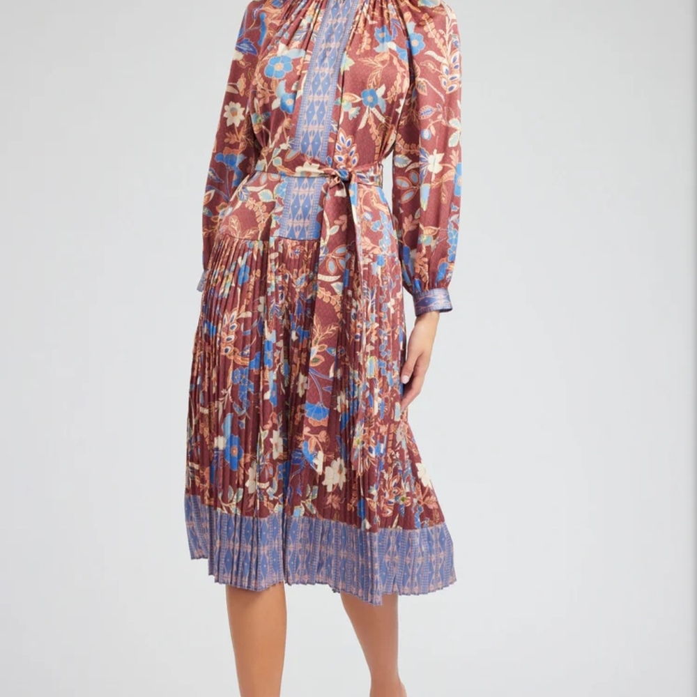 Floral Print Pleated Dress
